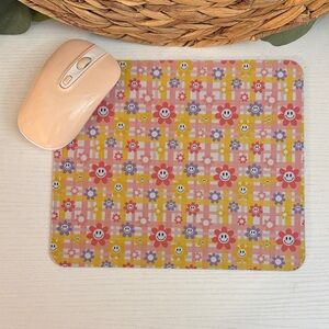 🆕 Colorful Floral and Smiley Face Mouse Pad